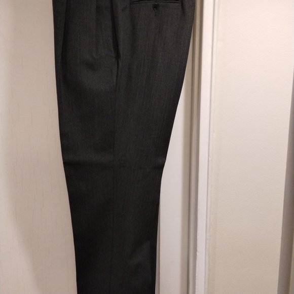 Nautica Suit - Size: 42R/36W - Picture 11 of 15